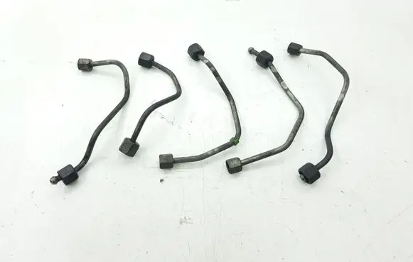 Fuel injector supply line/pipe