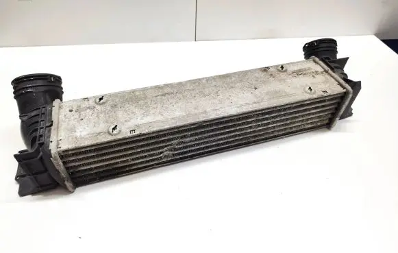 BMW 5 E60 E61 Intercooler radiator 7798788 0505111958