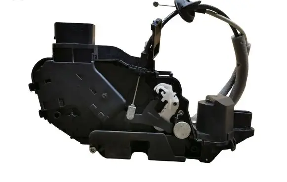 Volvo XC60 Front door lock 30799307
