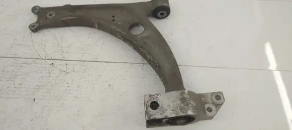 Volkswagen PASSAT B6 Front lower control arm/wishbone 3C0407153B