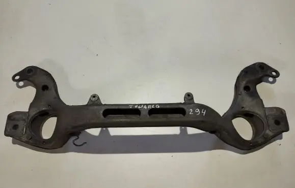 Volkswagen Touareg I Front subframe 7L6199207