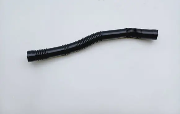 Volkswagen PASSAT B5.5 Breather hose/pipe 078133889H