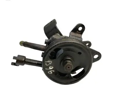 Nissan Navara D40 Power steering pump 57284013 EB300