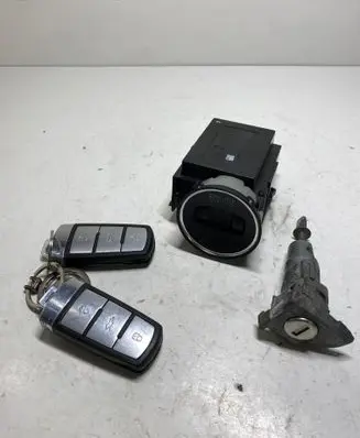 Volkswagen PASSAT B6 Ignition lock 3C0905843Q 33303301 12401801160339