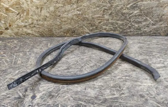Mercedes-Benz S W140 Rubber seal front coupe door 