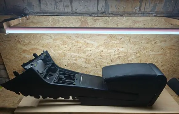 Volkswagen PASSAT CC Center console 