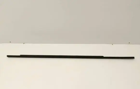 BMW 2 F46 Front door glass trim molding 8498416