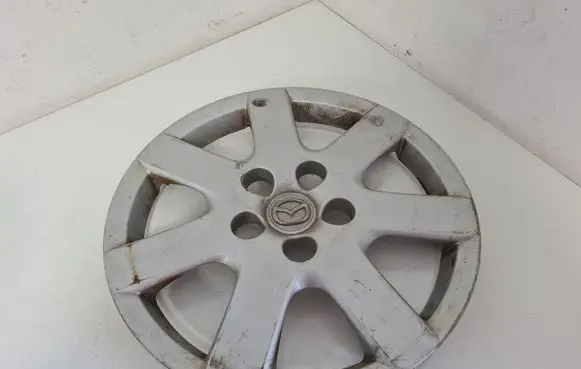 Mazda 6 R16 wheel hub/cap/trim 4M811130AA