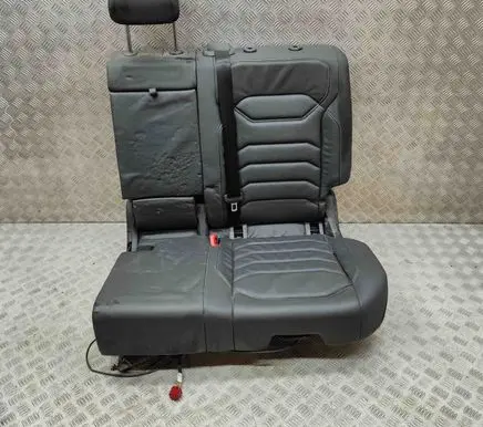 Volkswagen Touareg III Rear seat 4M4883107
