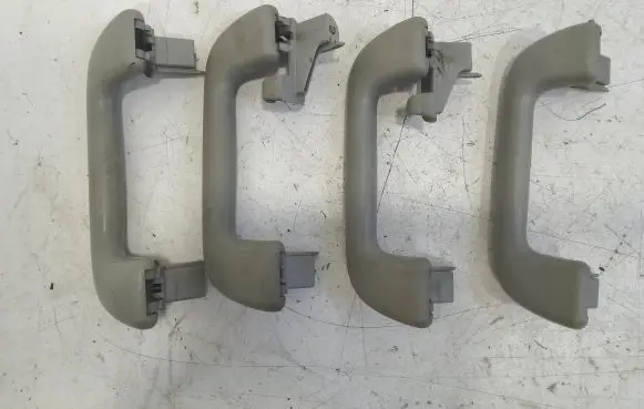 Toyota Avensis T250 A set of handles for the ceiling 