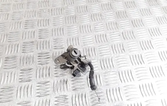 Audi A4 S4 B7 8E 8H Tailgate exterior lock 