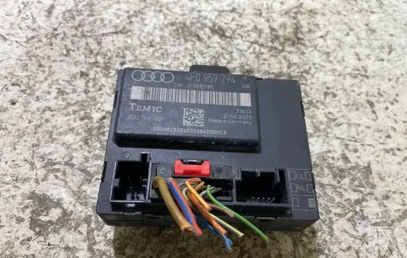Audi A6 S6 C6 4F Door control unit/module 4F0959794 21062005 4F0910795