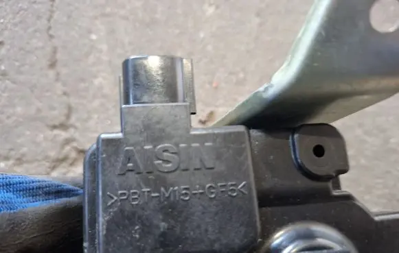 Lexus RX III Fuel cap flap release cable 