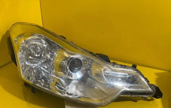 Citroen C-Crosser Headlight/headlamp 89318045