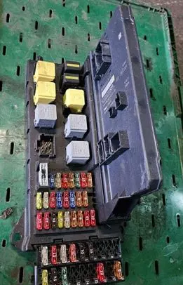 Mercedes-Benz Sprinter W906 SAM control unit brak
