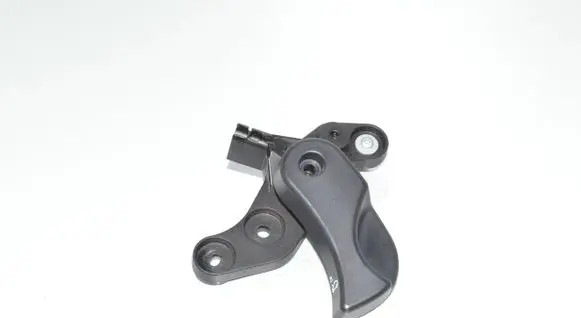 Engine bonnet (hood) release handle