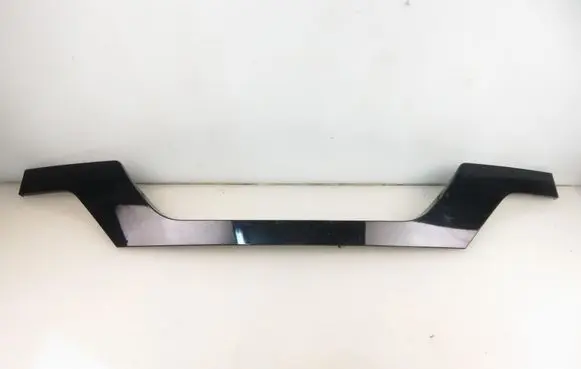 BMW X3 E83 Trunk door license plate light bar 