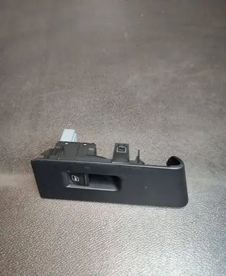 Volkswagen PASSAT B7 Electric window control switch 3AA868750