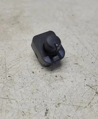 Audi A3 S3 8P Wing mirror switch 8E0959565
