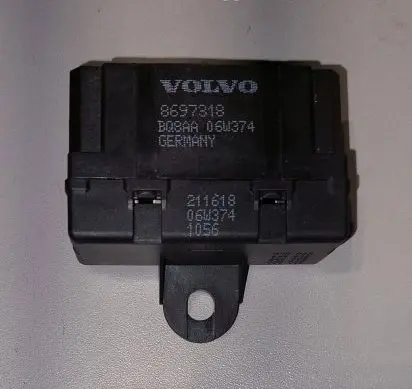 Volvo S60 Seat heating relay 8697318