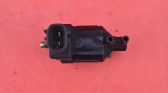 Mazda 6 Vacuum valve K5T44173