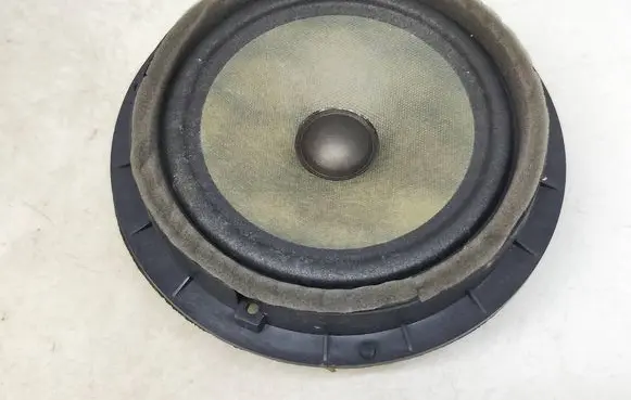 Suzuki Vitara (LY) Front door speaker F16109F