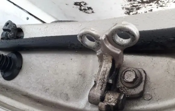 Jaguar X-Type Rear door lower hinge