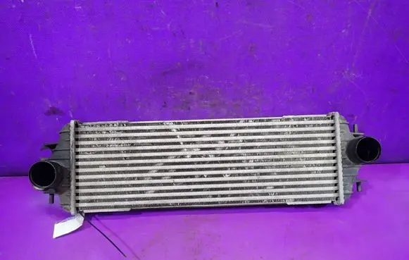 Opel Vivaro Intercooler radiator