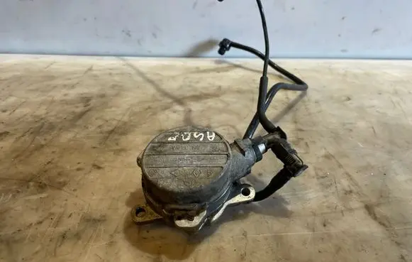 Nissan Interstar Vacuum pump 8200797164