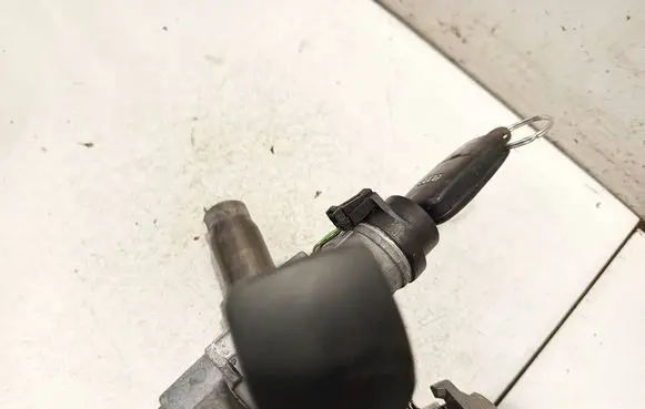 Audi A6 S6 C5 4B Ignition lock 4b0905851f
