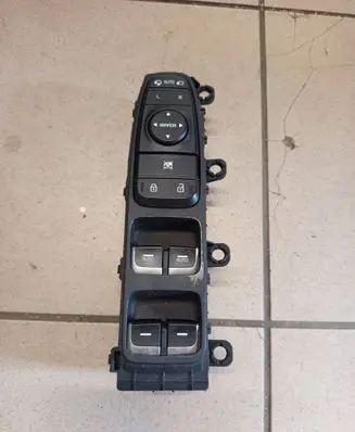 KIA Niro Electric window control switch 93570G5740 20210303 V330365