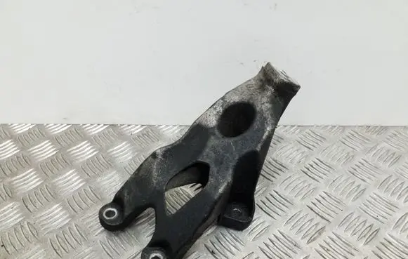 Audi A4 S4 B8 8K Engine mounting bracket 8K0199307AP