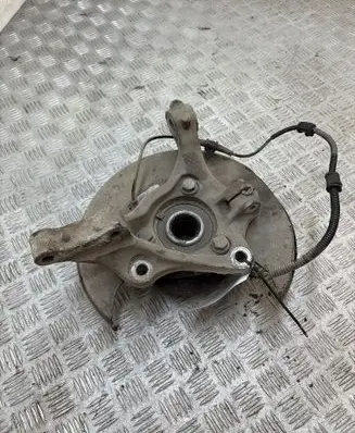 Opel Insignia A Front wheel hub 