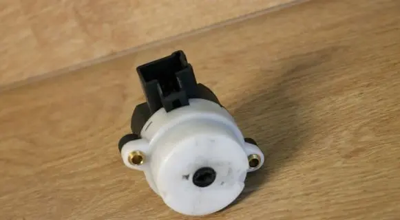 Volvo S60 Ignition lock contact 8645228