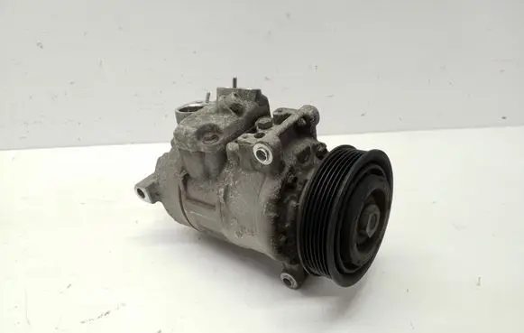 Volkswagen Tiguan Air conditioning (A/C) compressor (pump) 5N0820803F