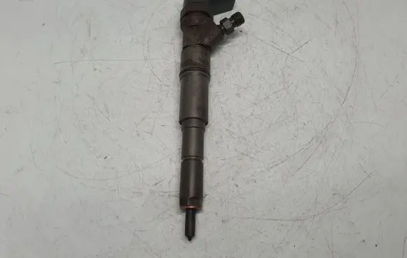 BMW 5 E60 E61 Fuel injector 7794652 13537794652 0445110212