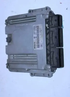 Dacia Sandero Engine control unit/module 237102213R 237104128R 0281030439