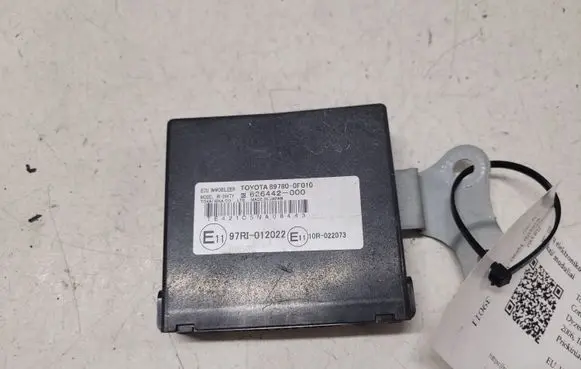 Toyota Corolla Verso AR10 Door control unit/module 897800F010