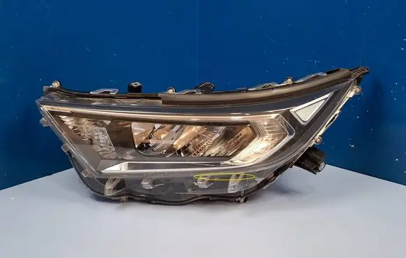 Toyota RAV 4 (XA50) Headlight/headlamp 8118542842