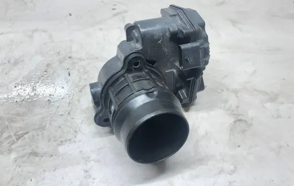 BMW 5 F10 F11 Throttle valve 8512452 03713 A2C80221200