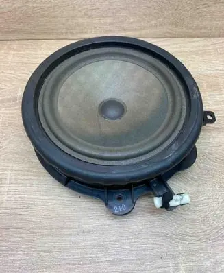 Audi A3 S3 8P Subwoofer speaker 8P0035411 7606500214