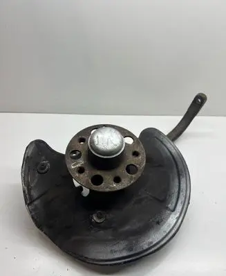Mercedes-Benz E W211 Front wheel hub 