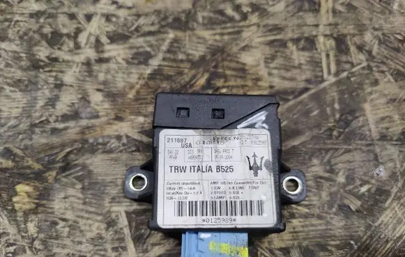 Maserati Quattroporte Power steering control unit/module 211697 A0004551