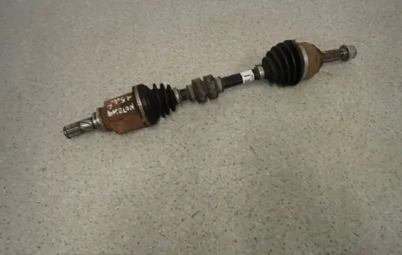 Nissan Note (E12) Front driveshaft