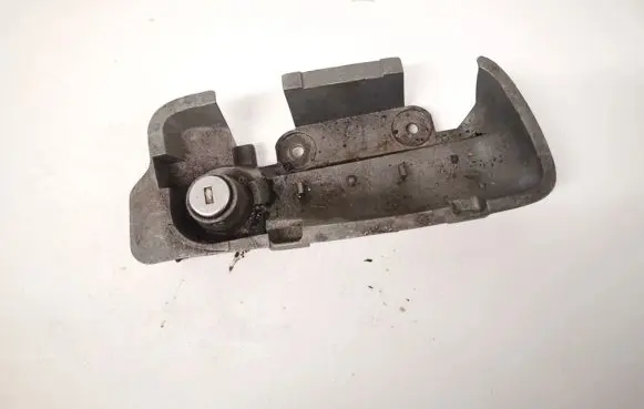 Opel Zafira A Front door lock (next to the handle) 