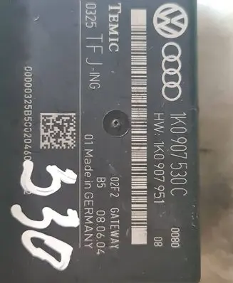 Volkswagen PASSAT B7 Gateway control module 1K0907530C 1K0907951
