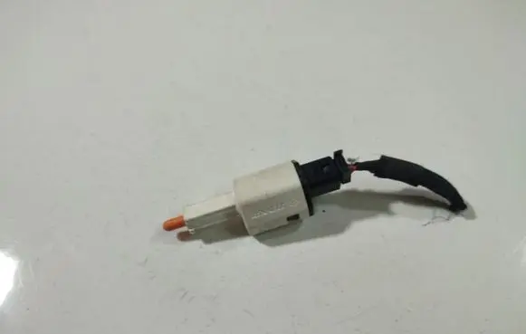 Renault Scenic III - Grand scenic III Brake pedal sensor switch 253200005RA 253200005R--A