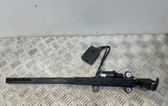 BMW 3 E92 E93 Seat belt adjustment motor 72119165378