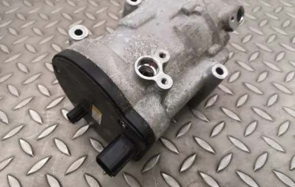 Lexus ES 250 - 300 - 330 Air conditioning (A/C) compressor (pump) 0424001100