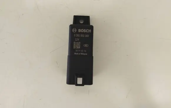 Jaguar F-Pace Glow plug pre-heat relay KX63189E2AA